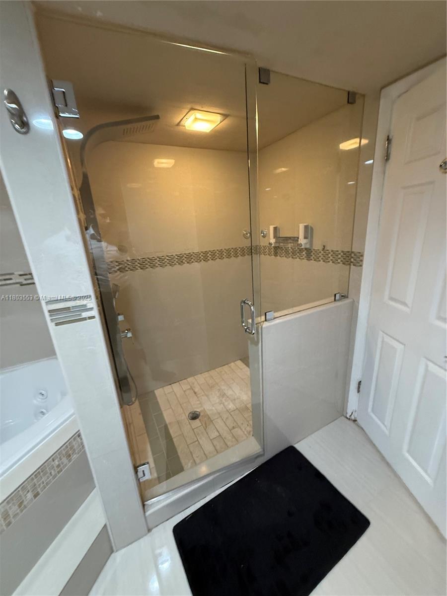 MALAGA TOWERS CONDO - Residential