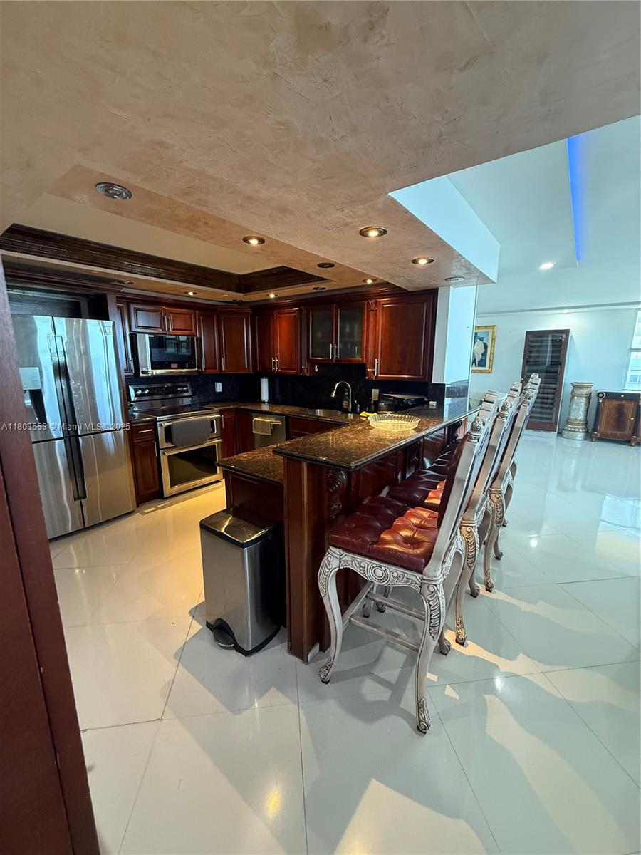 MALAGA TOWERS CONDO - Residential