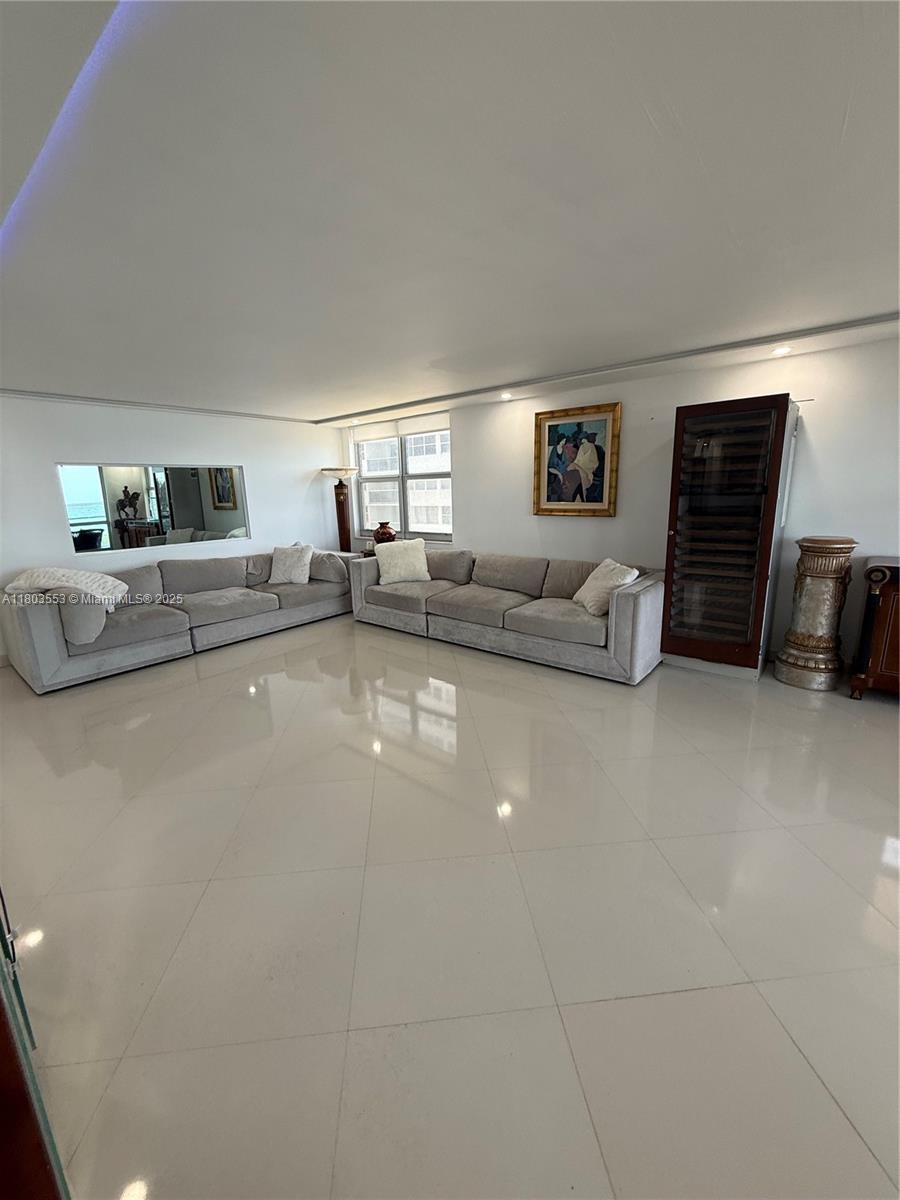 MALAGA TOWERS CONDO - Residential