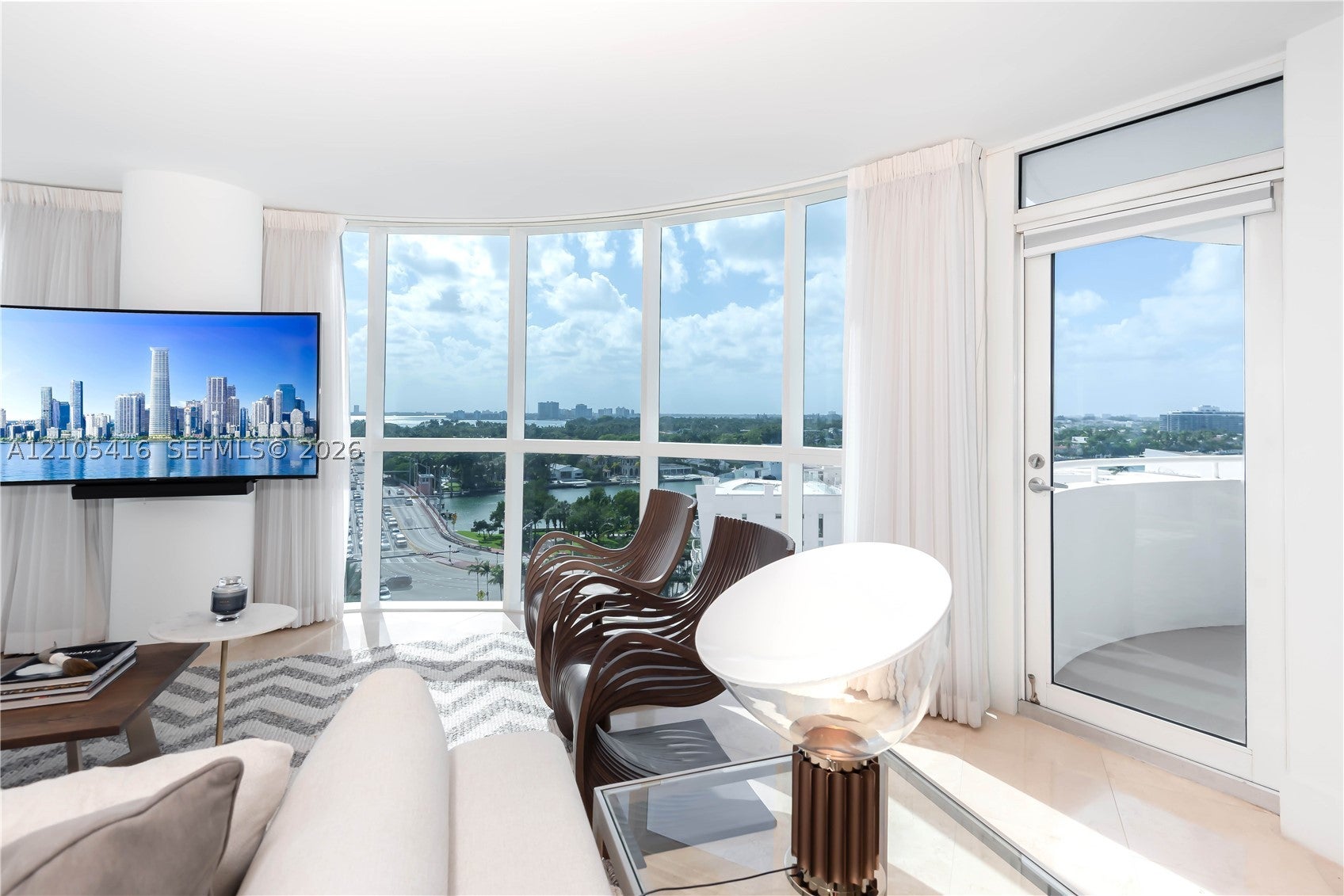 6301 Collins Ave 1105