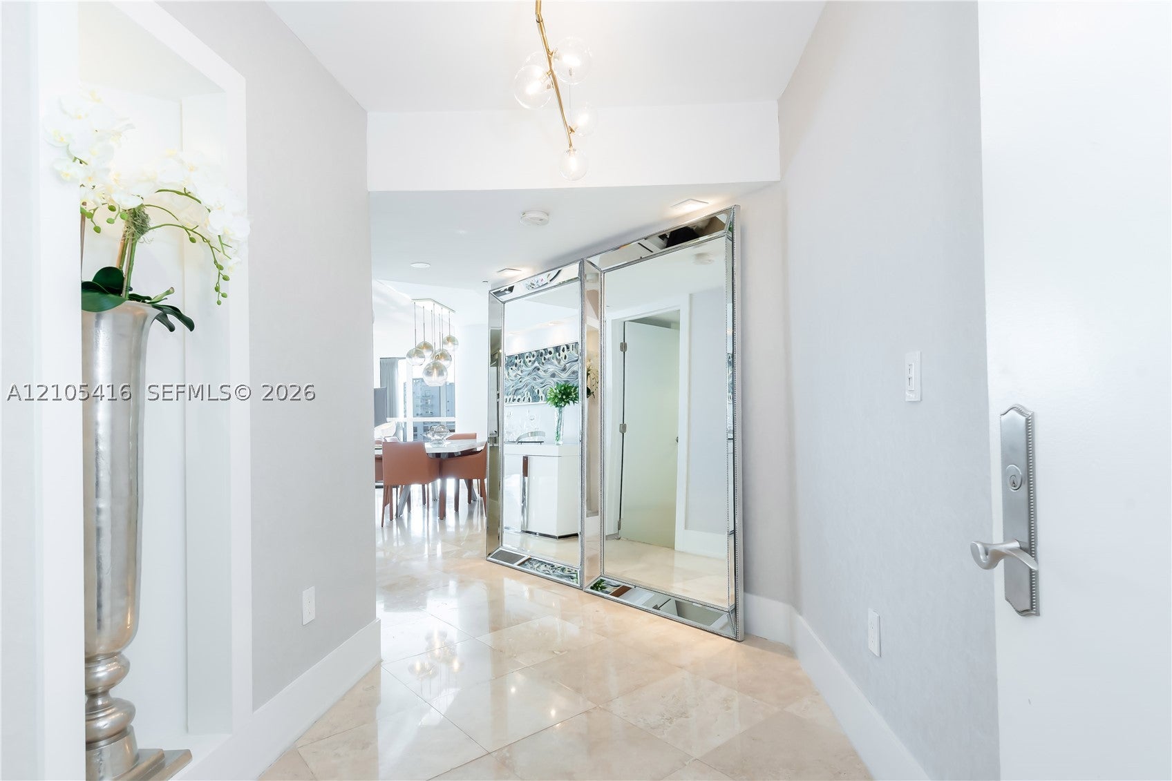 6301 Collins Ave 1105