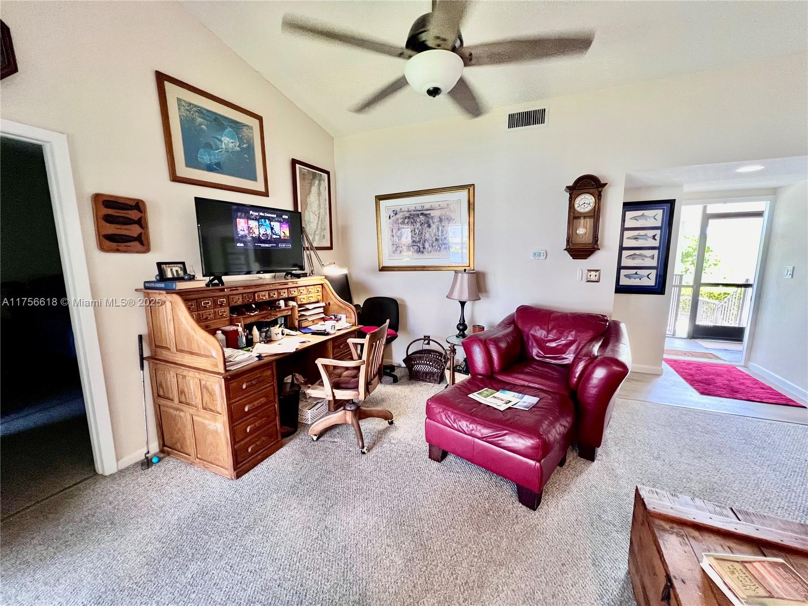 LAKESHORE CONDO 7 - Residential