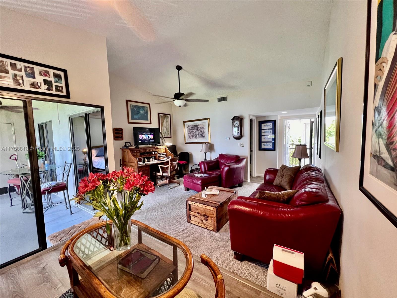 LAKESHORE CONDO 7 - Residential