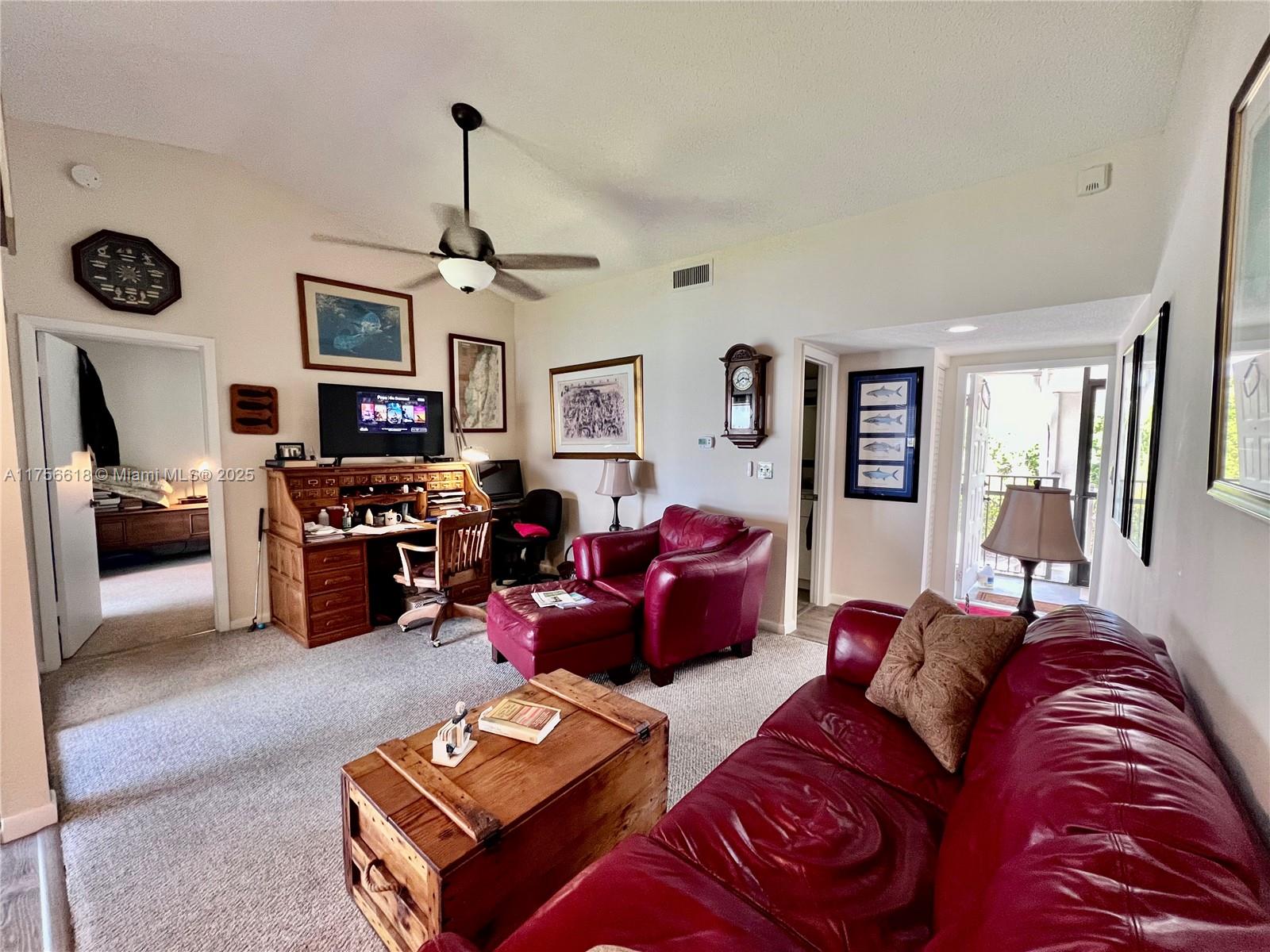 LAKESHORE CONDO 7 - Residential