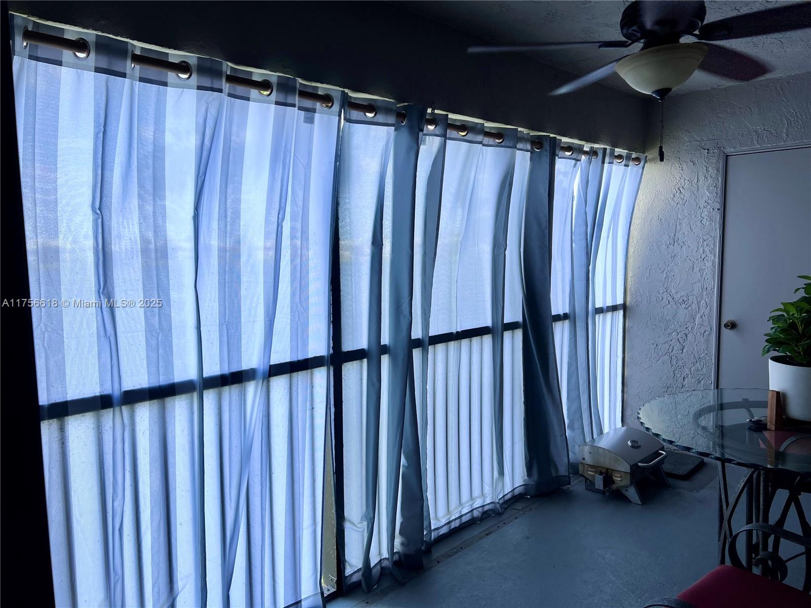 LAKESHORE CONDO 7 - Residential