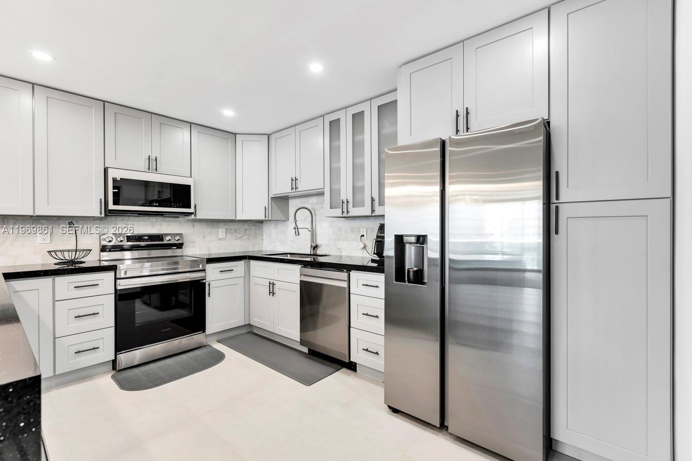 OCEANVIEW BUILDING B COND - Residential