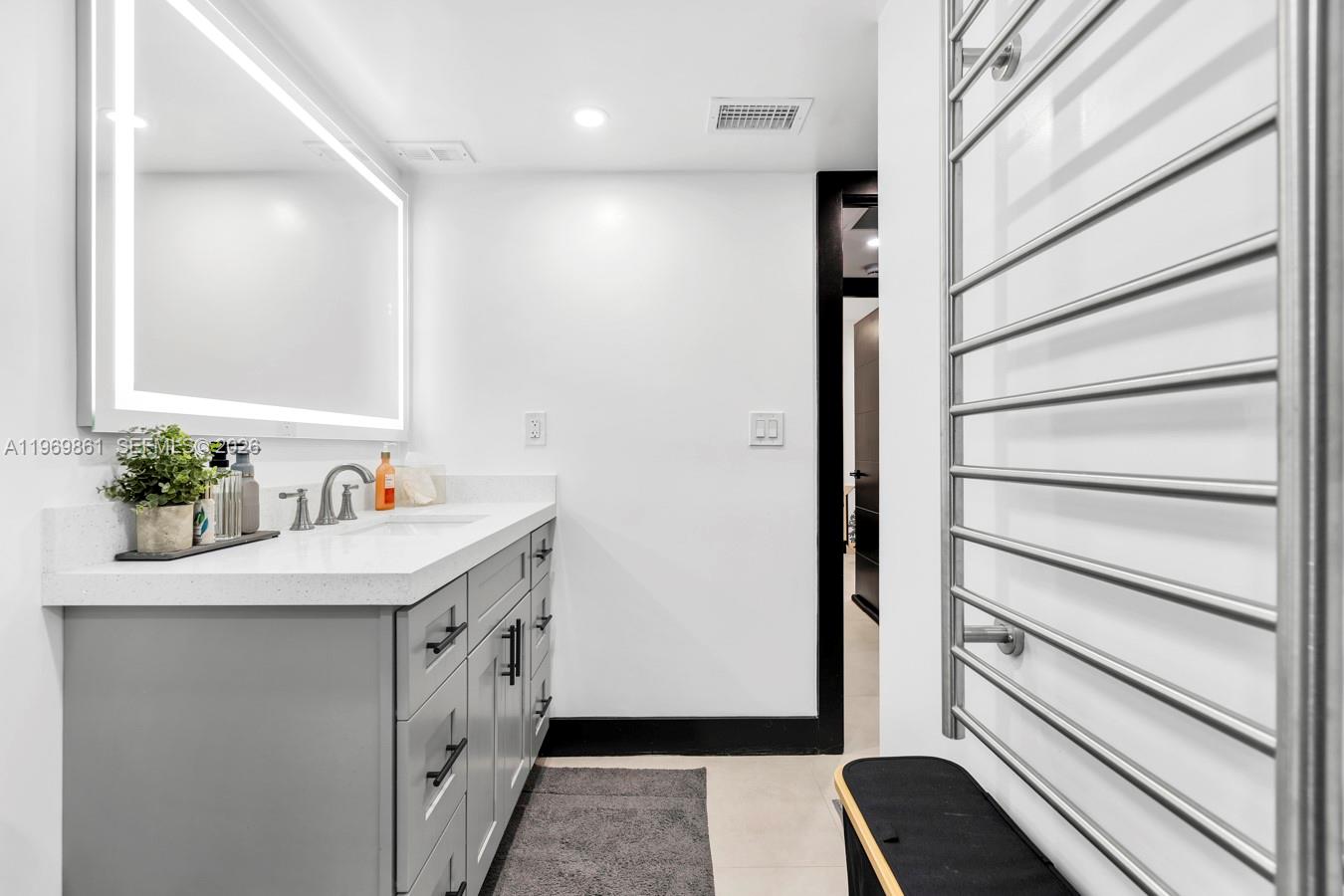 OCEANVIEW BUILDING B COND - Residential