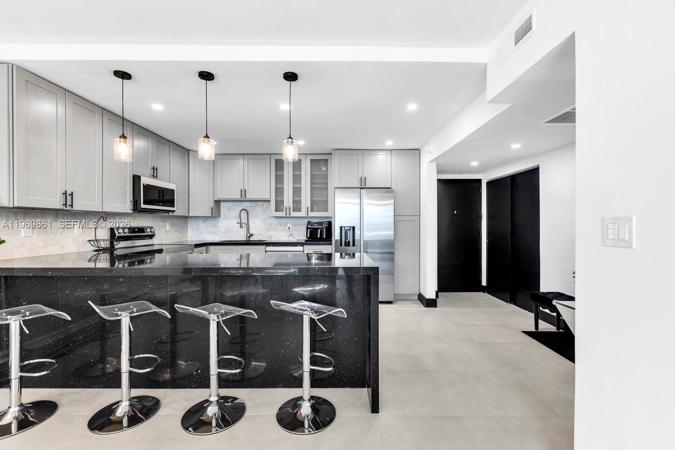 OCEANVIEW BUILDING B COND - Residential