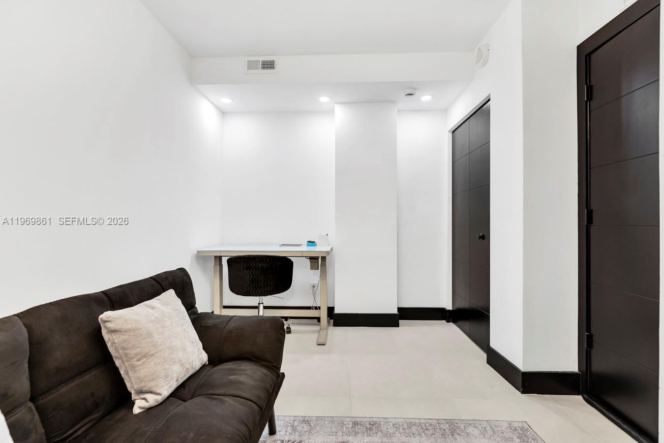 OCEANVIEW BUILDING B COND - Residential