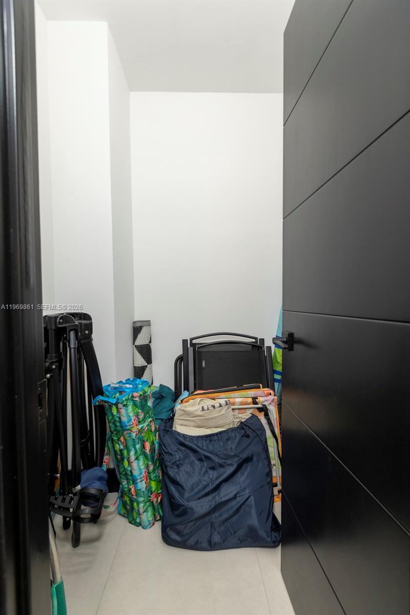 OCEANVIEW BUILDING B COND - Residential