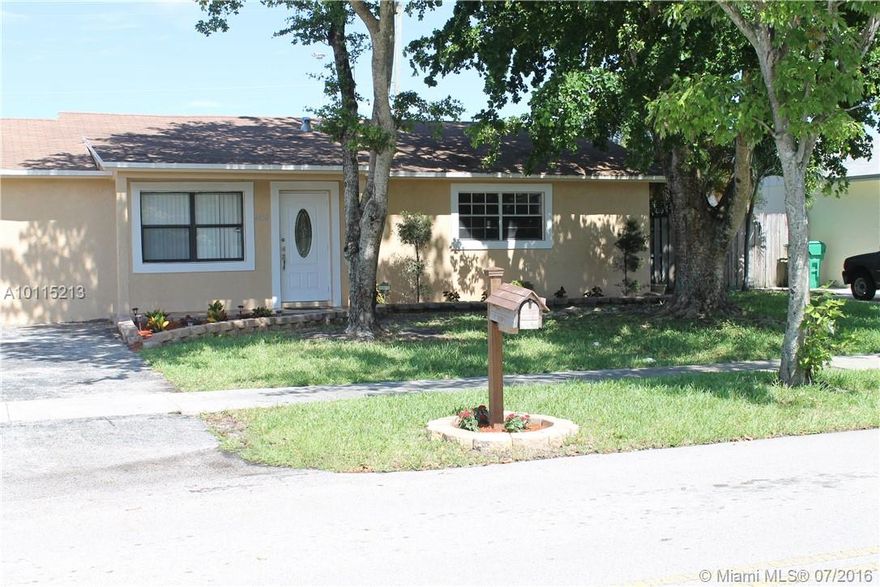 Beautiful CORNER 3 bedroom and 3 full bathroom home. Spacious Living Room and Dining Room areas with spilt bedroom floor plan. Spacious driveway and with lots of room in the front yard. Huge backyard with lots of space for a pool and more. Each room has a FULL bathroom and WALK IN CLOSET. Freshly painted exterior and Updated windows and french door. Easy to show. NO HOA all ages welcome.