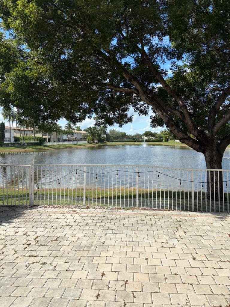 ISLANDS AT DORAL NORTHWES - Residential Lease