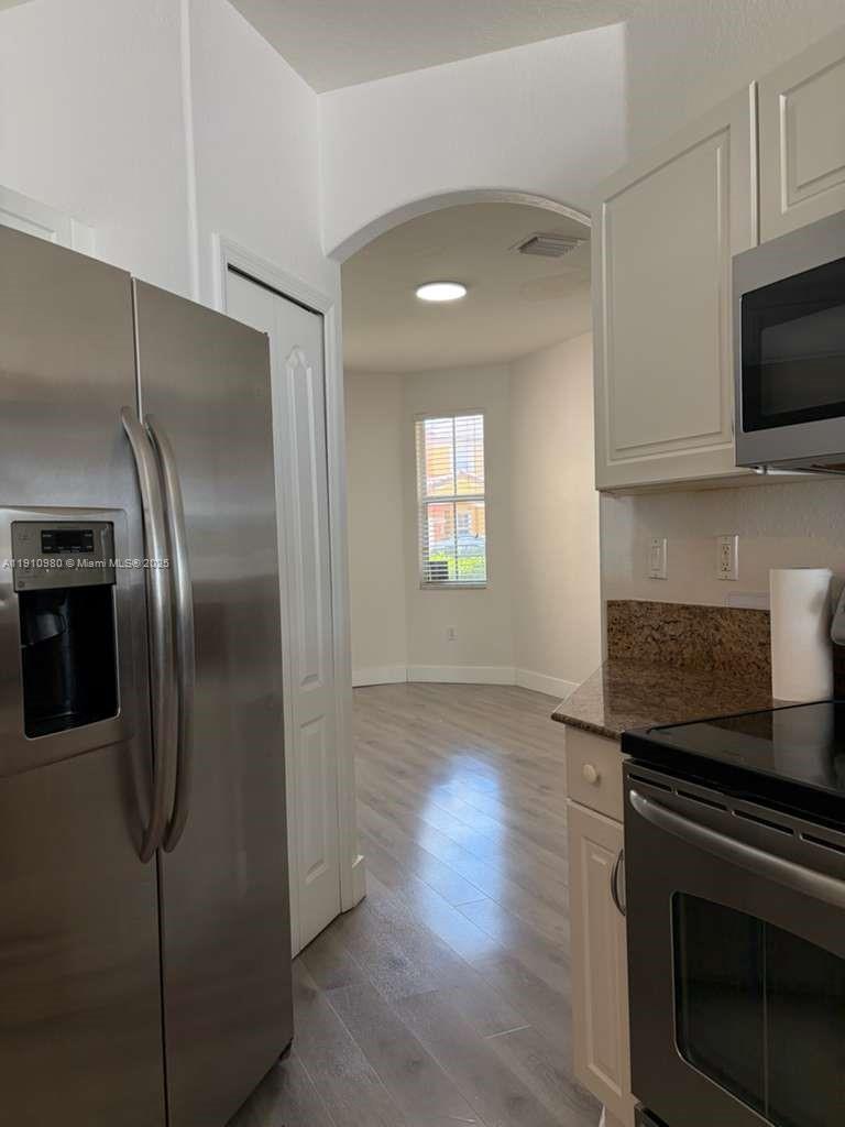 ISLANDS AT DORAL NORTHWES - Residential Lease