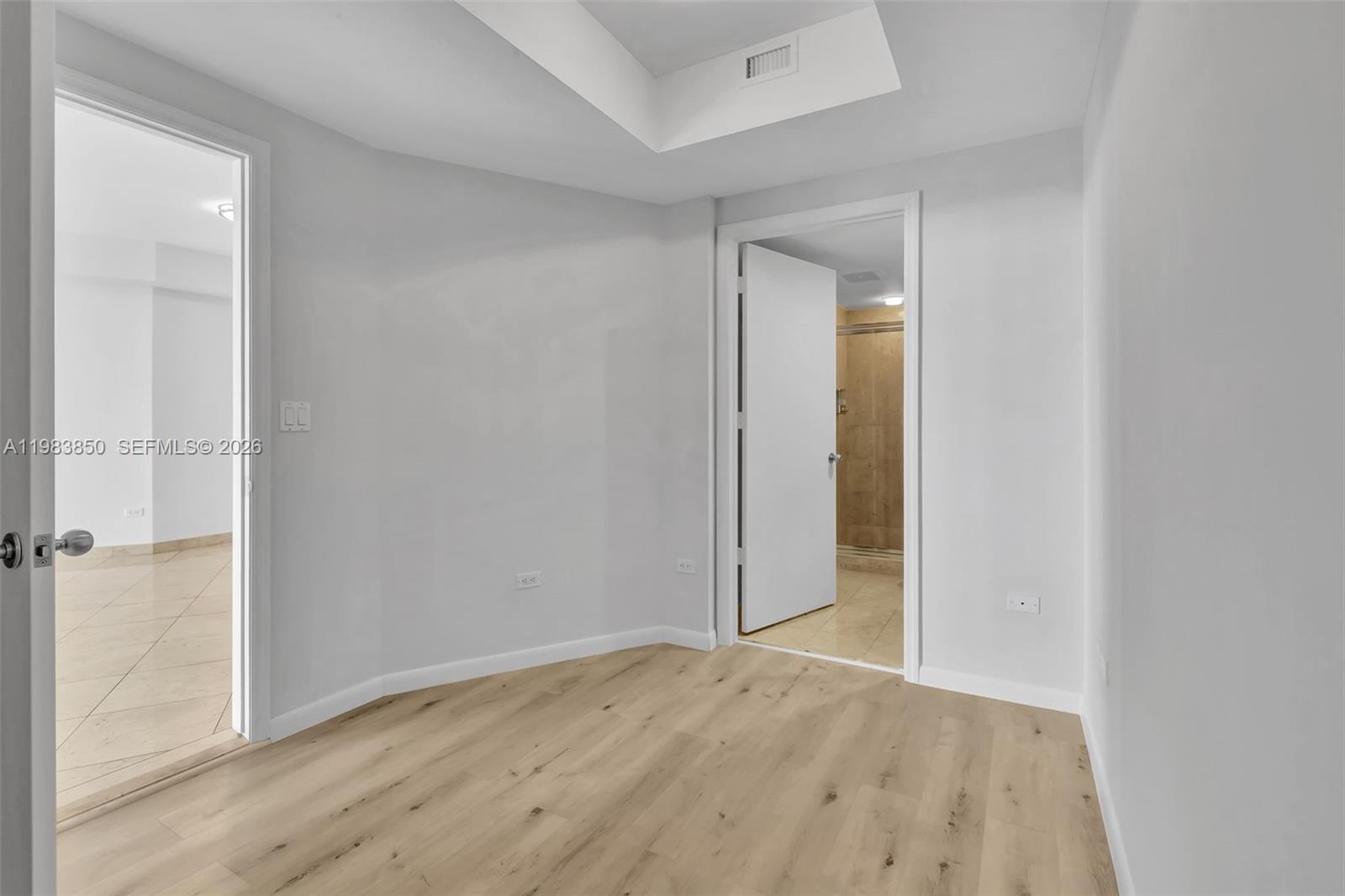 THREE TEQUESTA POINT COND - Residential