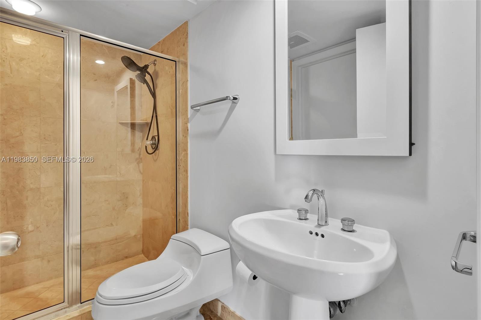 THREE TEQUESTA POINT COND - Residential