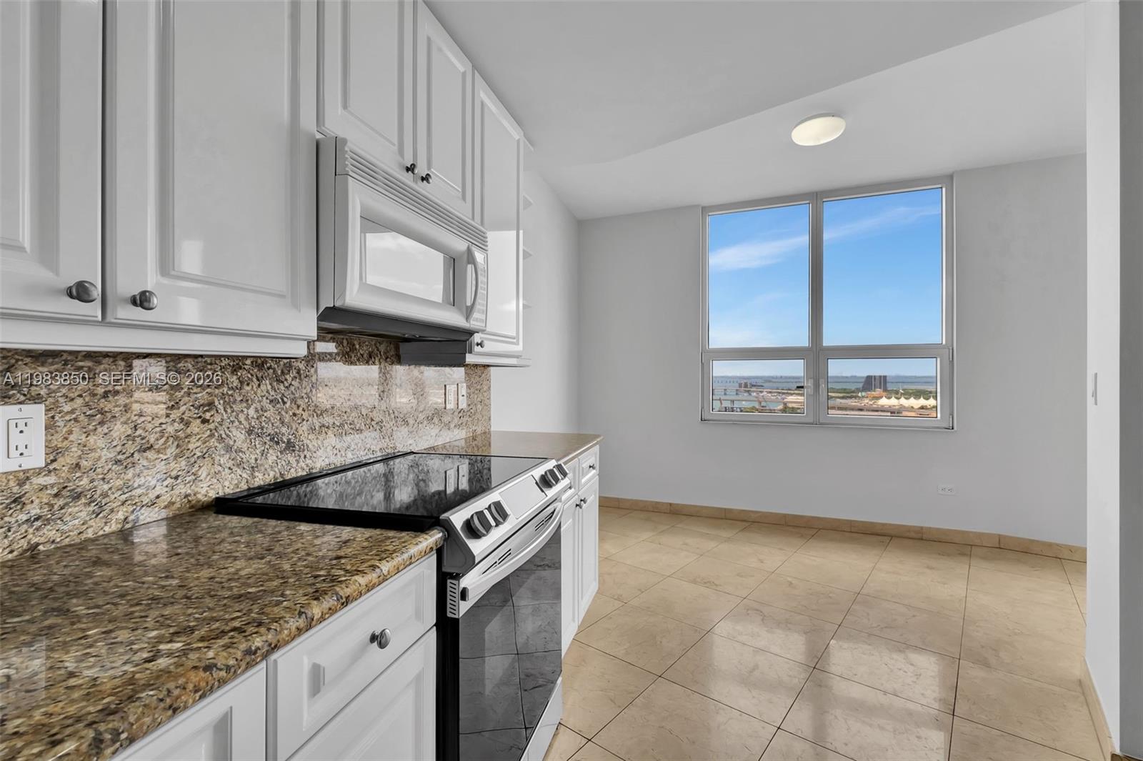 THREE TEQUESTA POINT COND - Residential