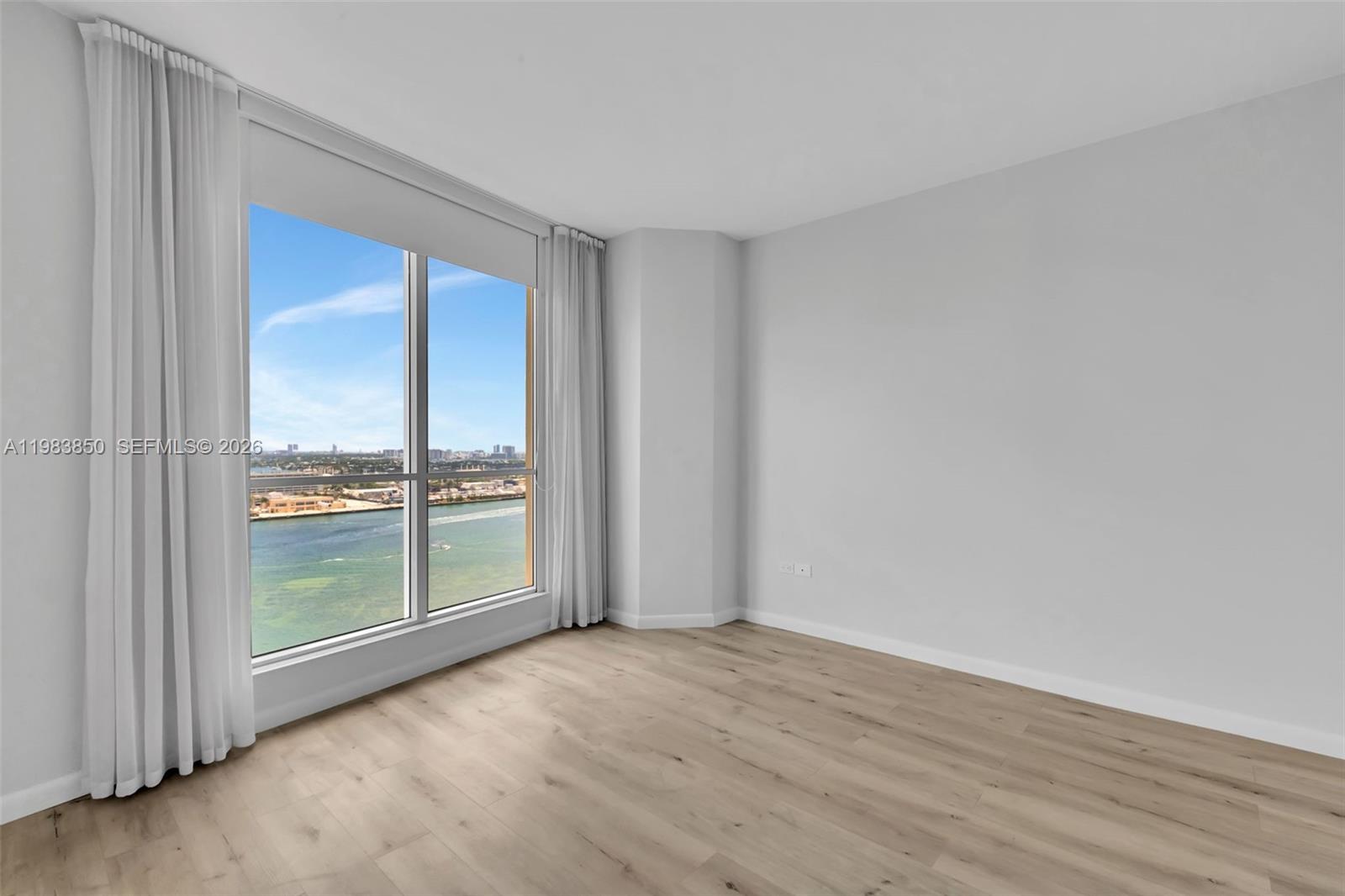 THREE TEQUESTA POINT COND - Residential