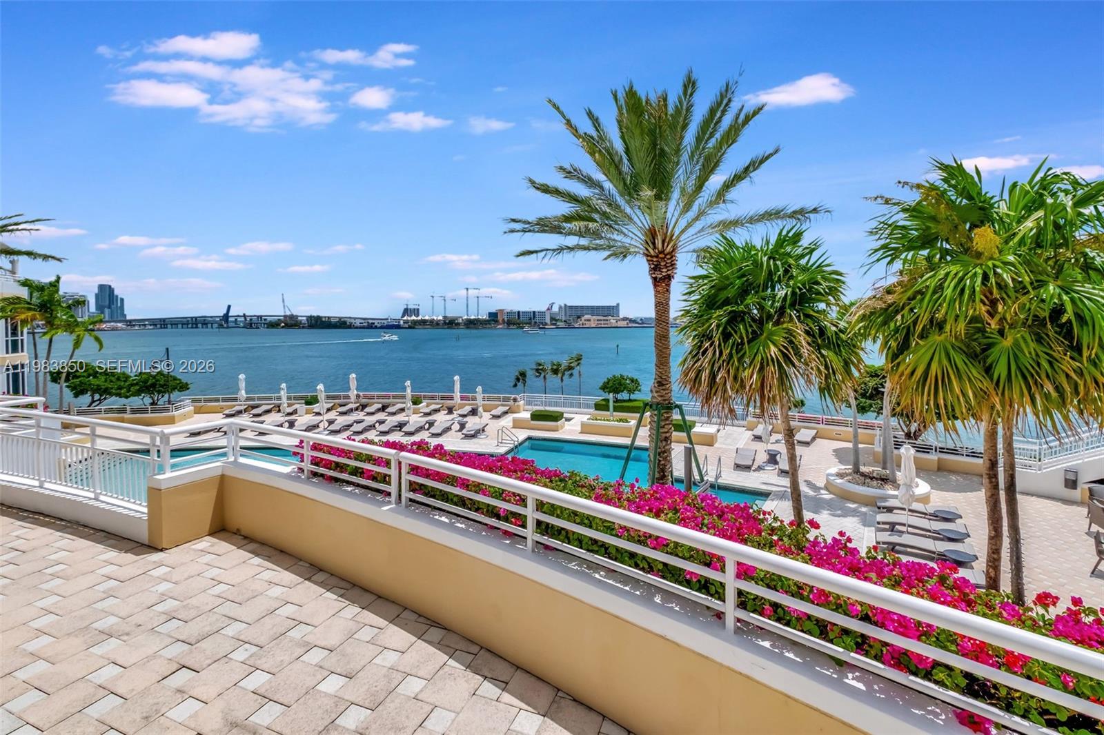 THREE TEQUESTA POINT COND - Residential