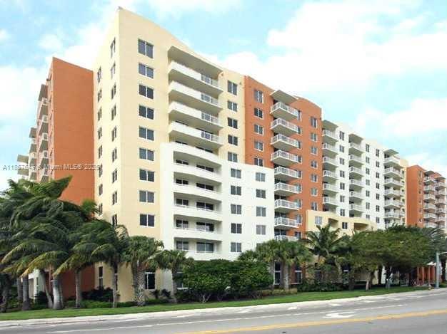 A must see! Amazing unit in the heart of Aventura! This absolutely stunning condo features 2 BED/2 Baths with an open Floor Plan. Great City Views. Kitchen with Stainless Steel appliances, granite Counter tops. Spacious bedrooms with walk in Closets. amazing amenities include a resort style pool with cabanas & tropical garden, modern fitness center, Spa, Hot tub, Business Center, Movie Theatre, Party Room, Pool Table and much more. Great Location, steps from Aventura Mall, great restaurants, schools, Golf Course.