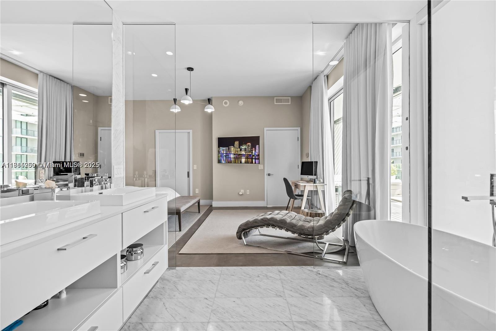 PARAISO BAY CONDO - Residential Lease