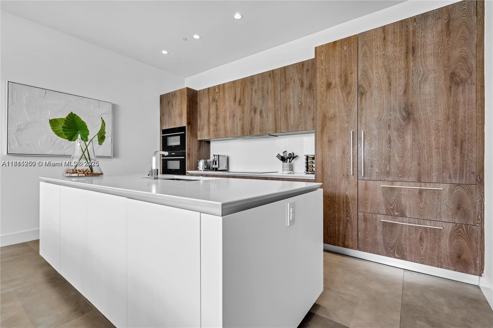 PARAISO BAY CONDO - Residential Lease