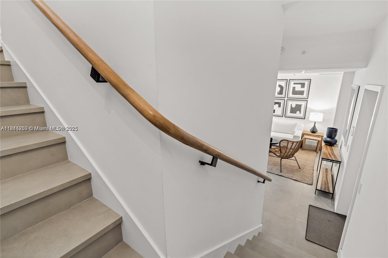 PARAISO BAY CONDO - Residential Lease