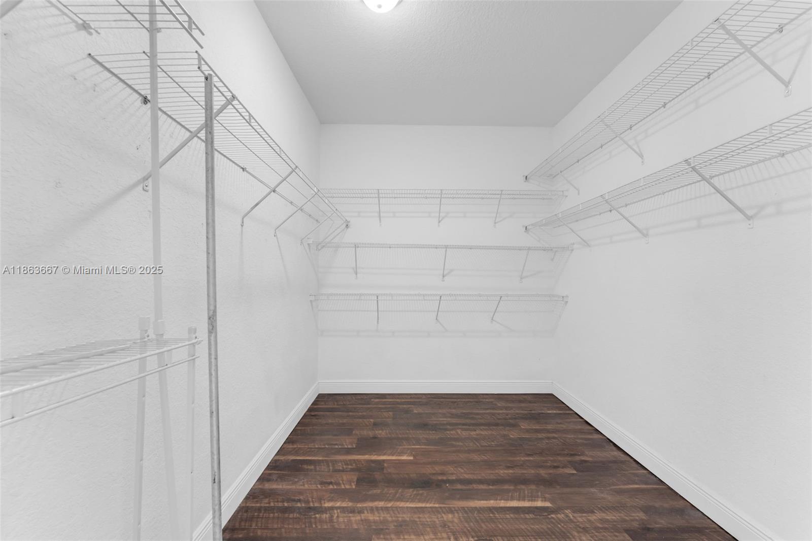 COURTS AT TUSCANY - Residential