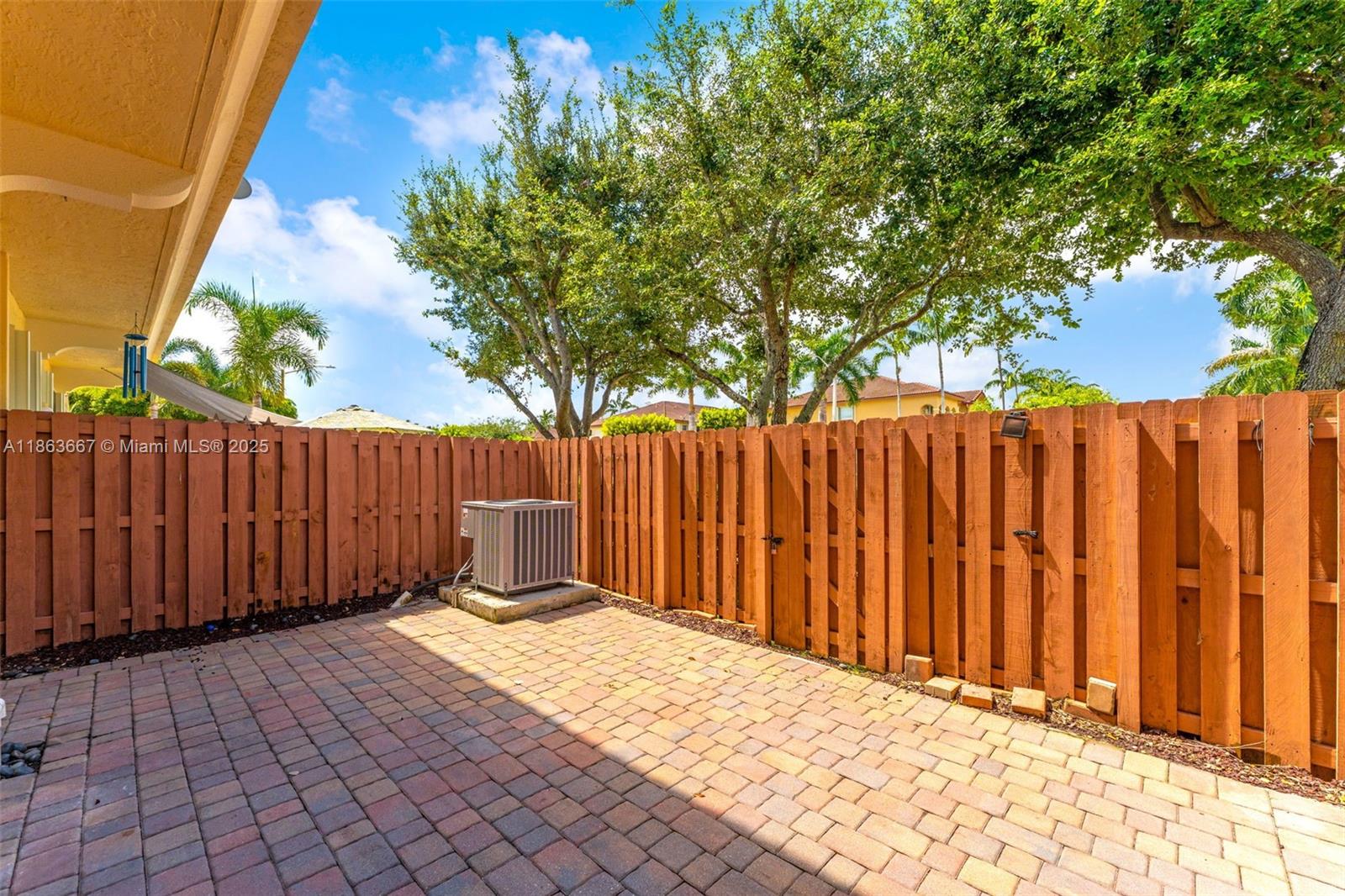 COURTS AT TUSCANY - Residential