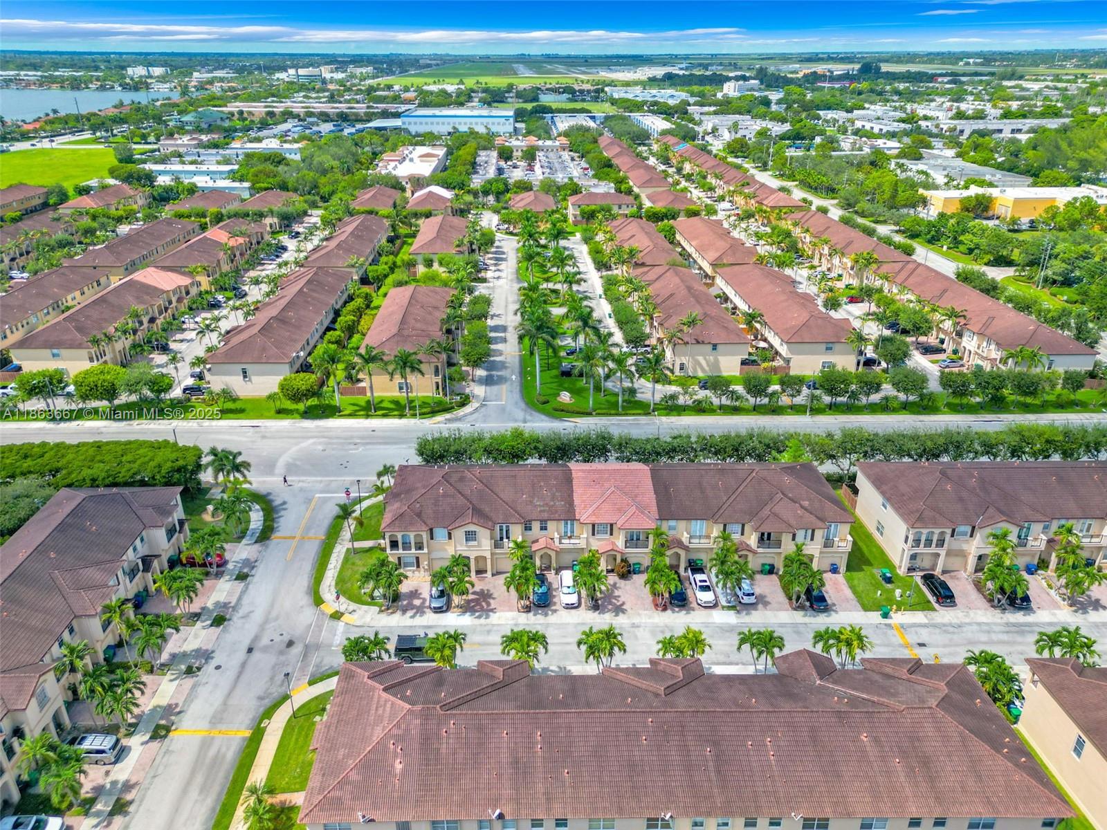COURTS AT TUSCANY - Residential