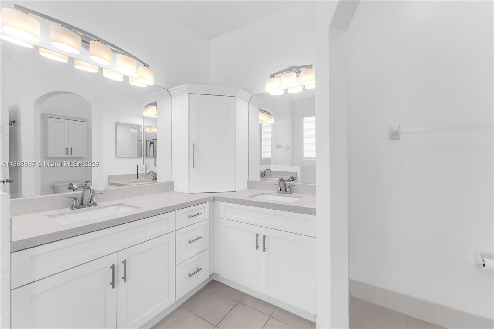 COURTS AT TUSCANY - Residential