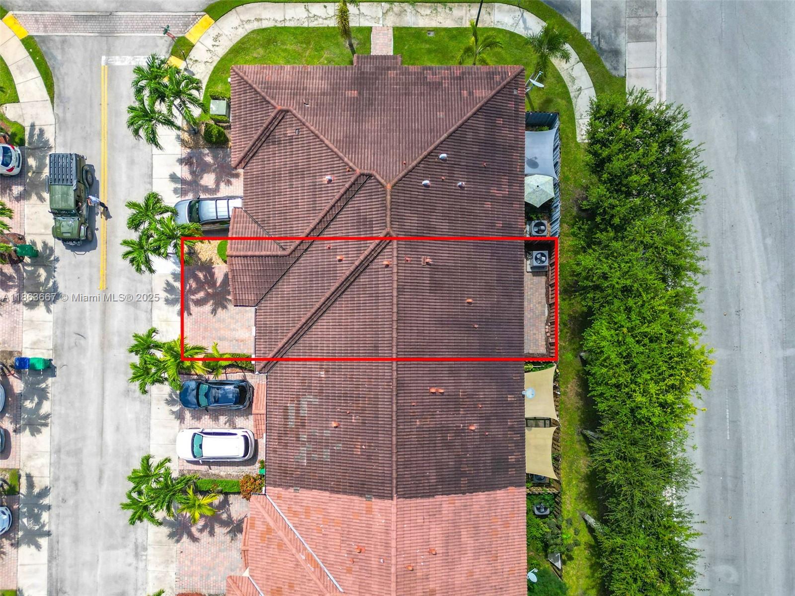 COURTS AT TUSCANY - Residential