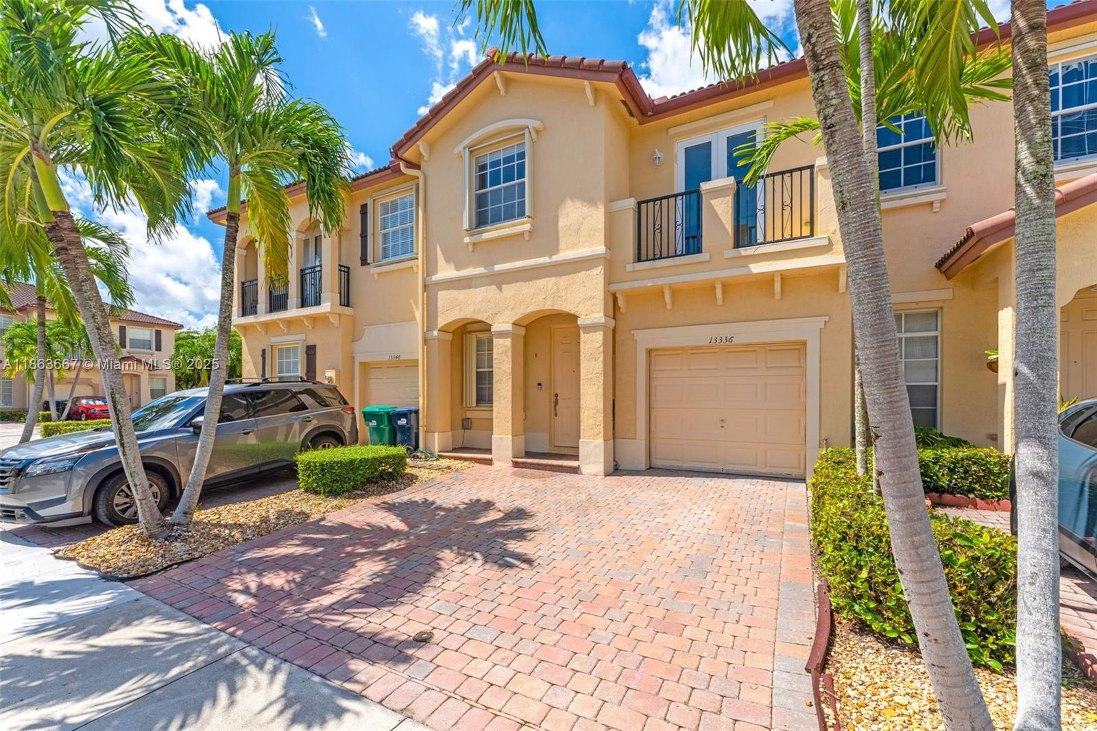 COURTS AT TUSCANY - Residential