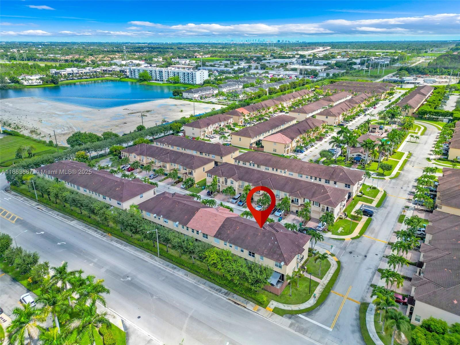 COURTS AT TUSCANY - Residential