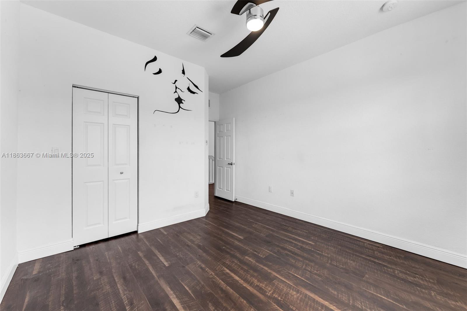 COURTS AT TUSCANY - Residential