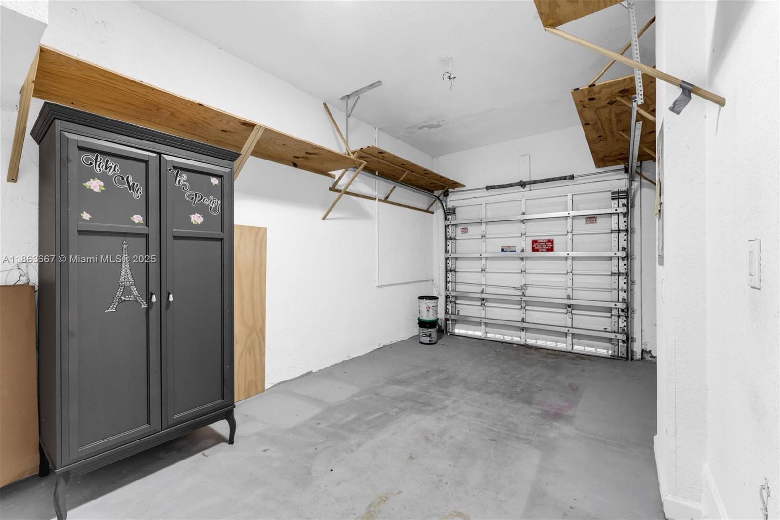 COURTS AT TUSCANY - Residential