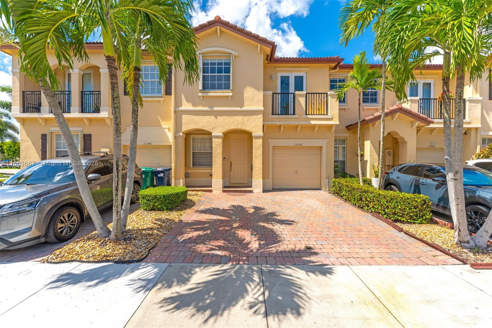 COURTS AT TUSCANY - Residential