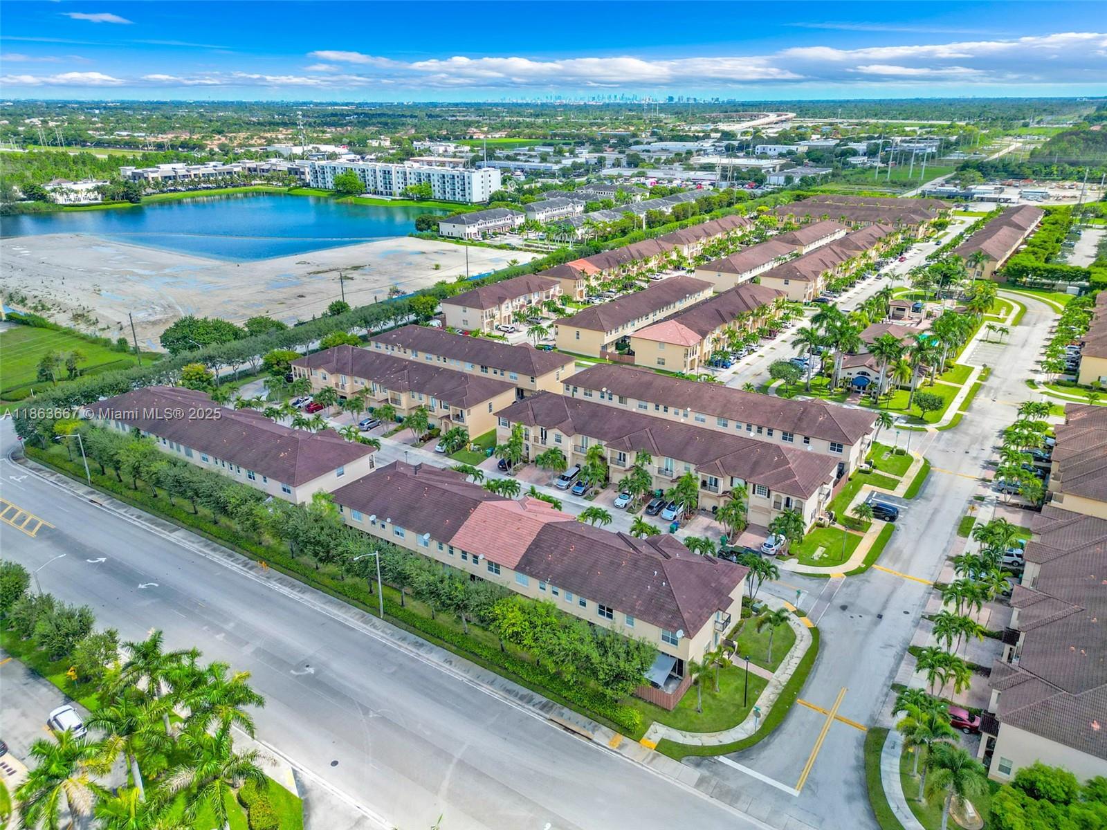 COURTS AT TUSCANY - Residential