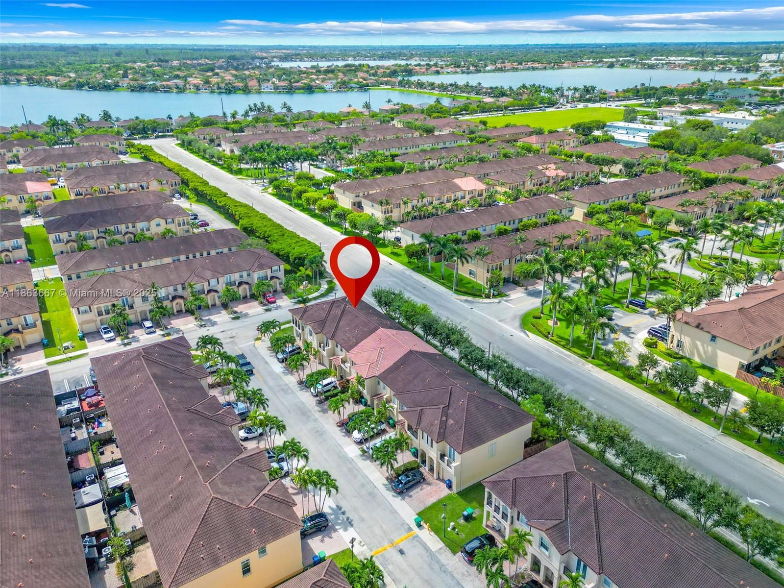 COURTS AT TUSCANY - Residential