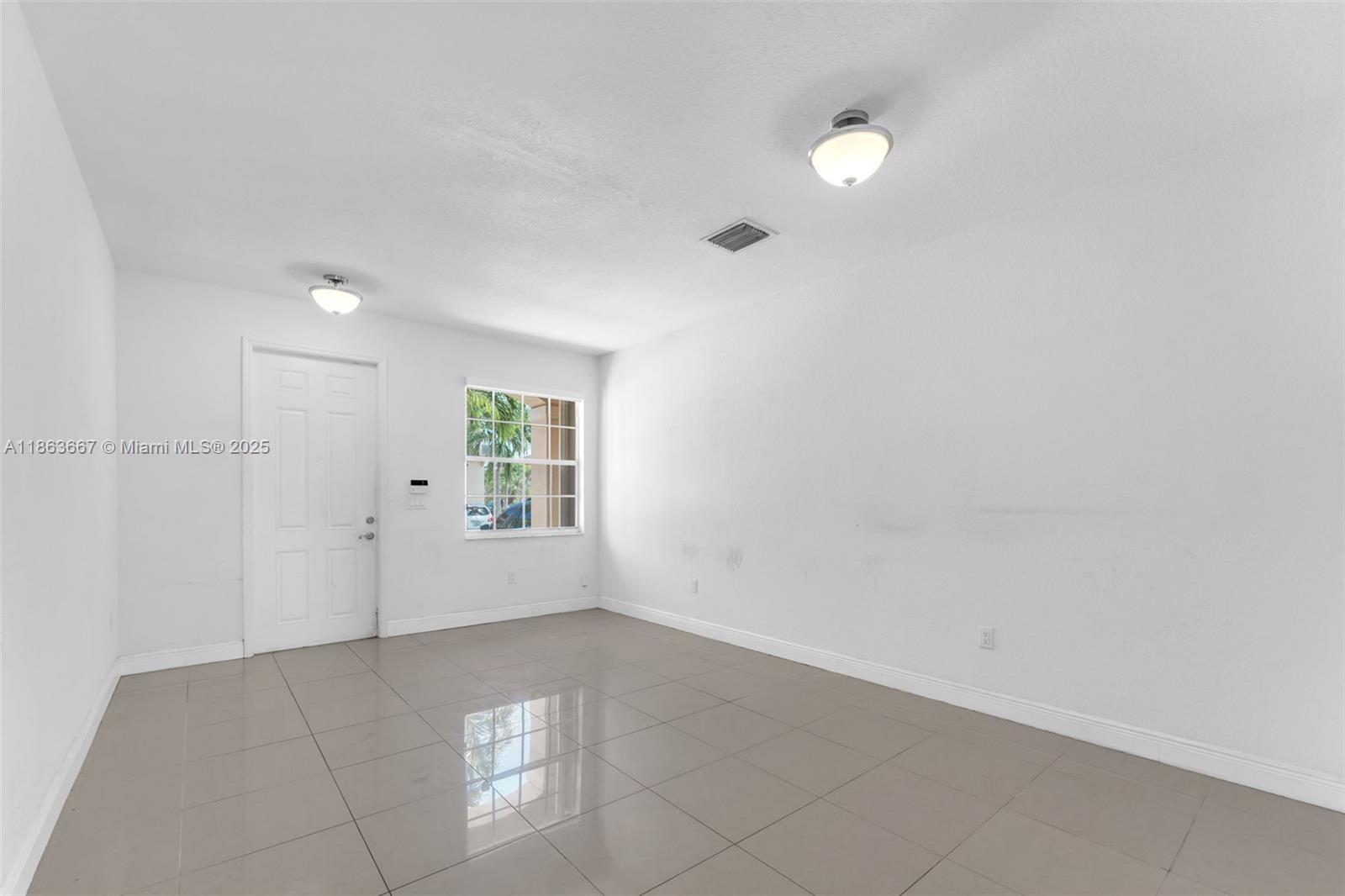 COURTS AT TUSCANY - Residential