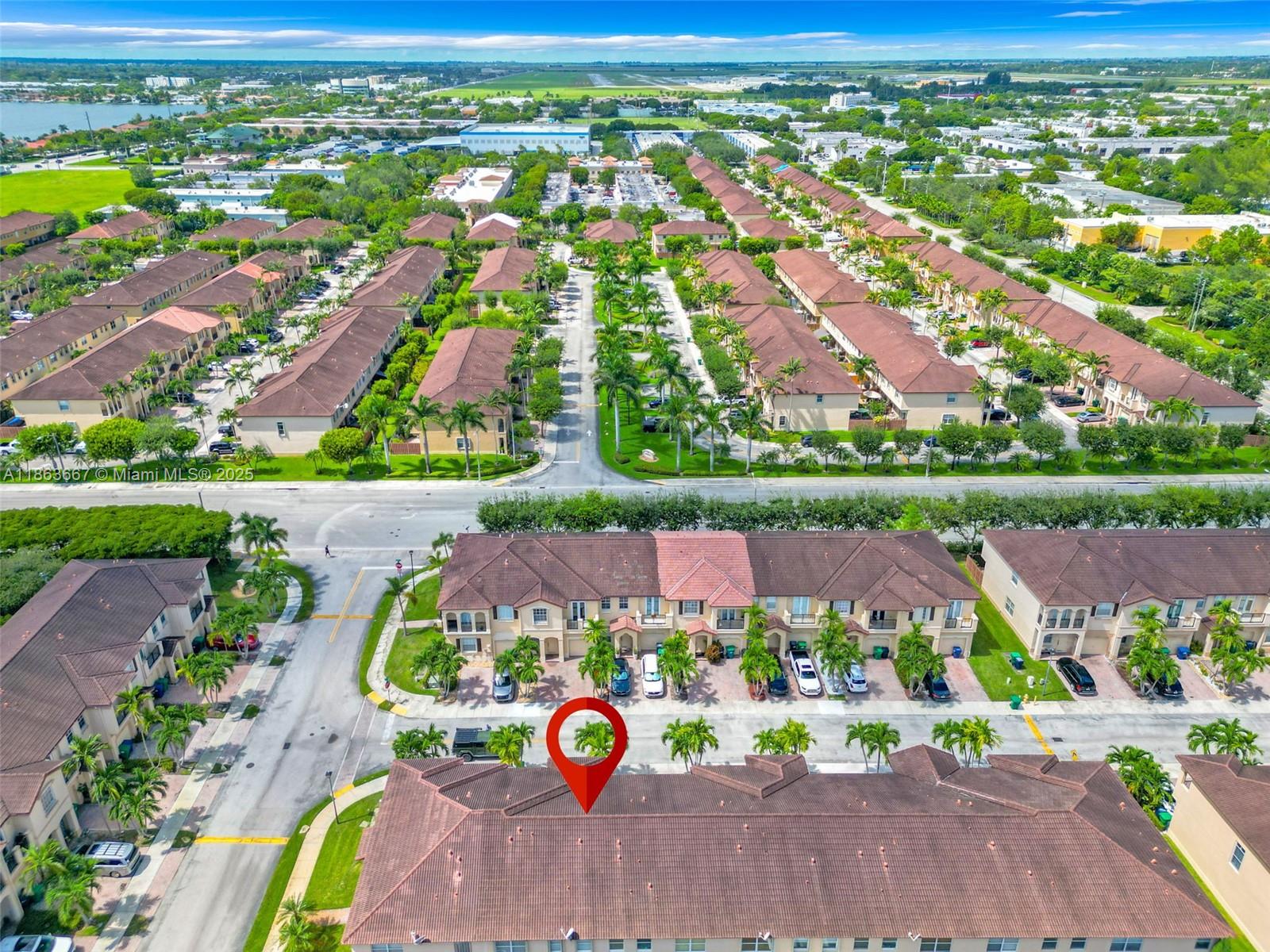 COURTS AT TUSCANY - Residential