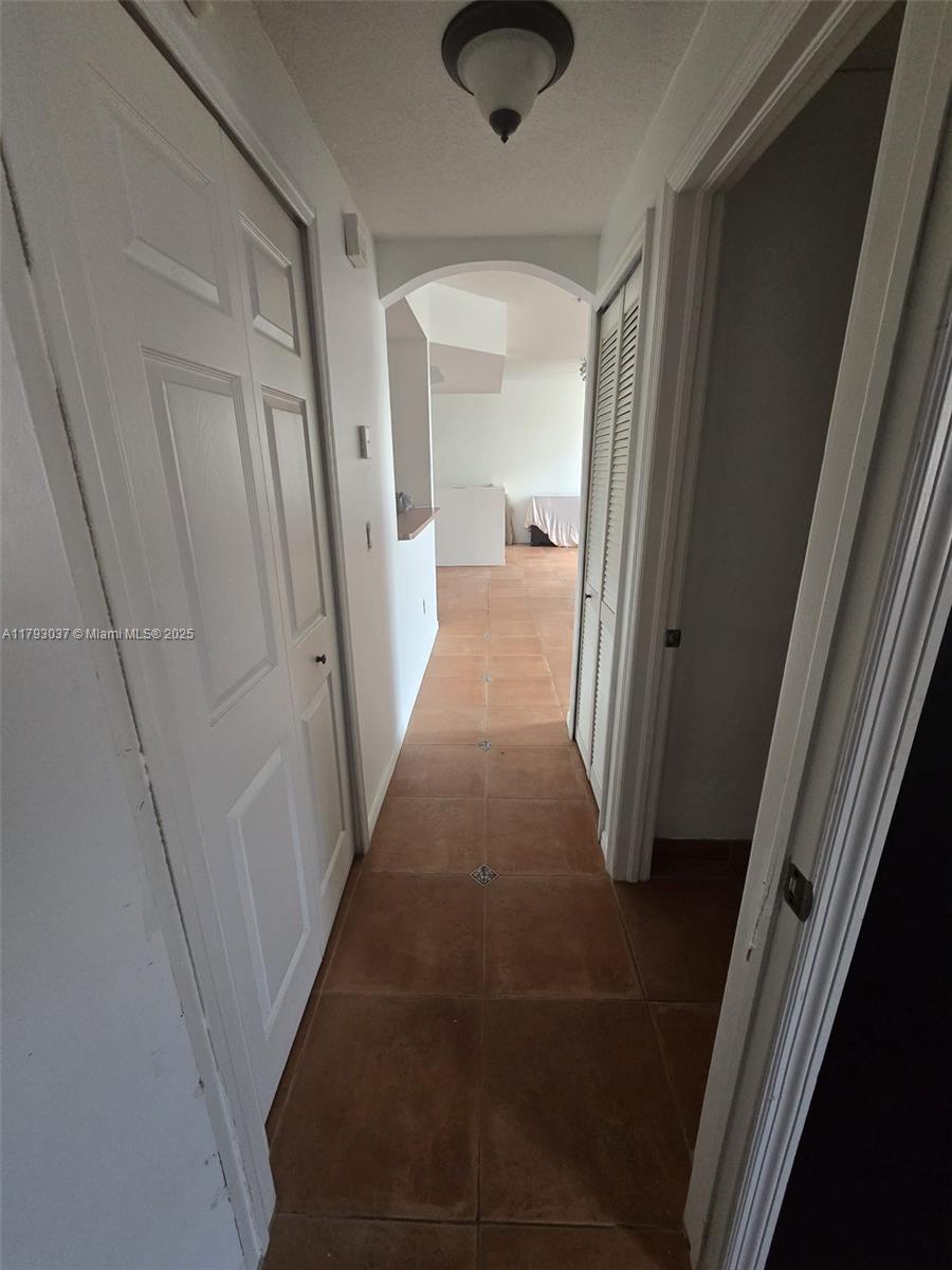 THE COURTS AT DORAL ISLES - Residential