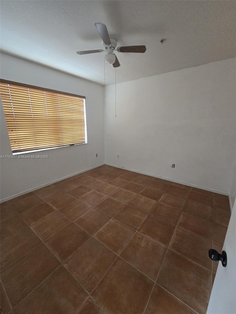 THE COURTS AT DORAL ISLES - Residential