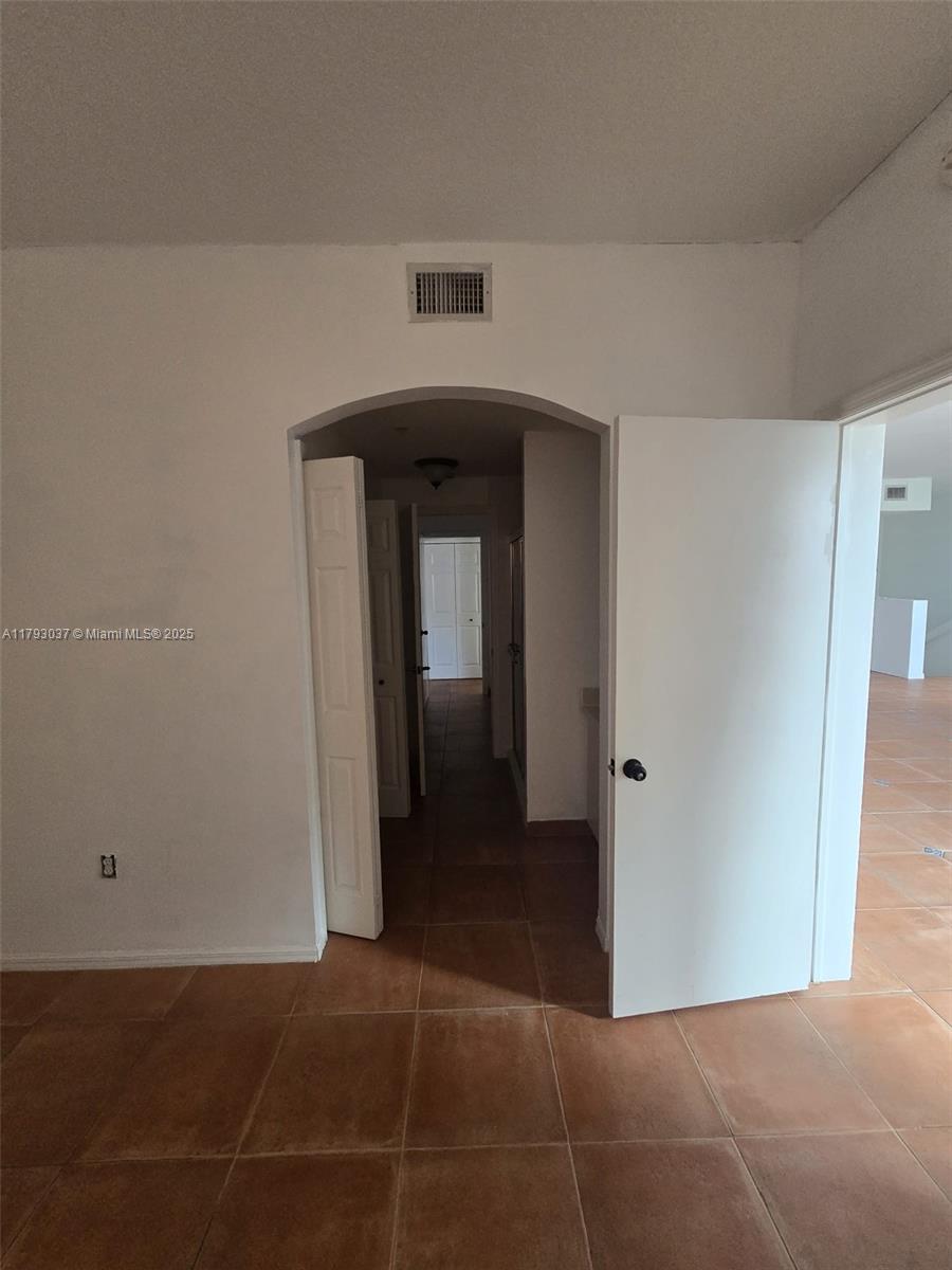 THE COURTS AT DORAL ISLES - Residential