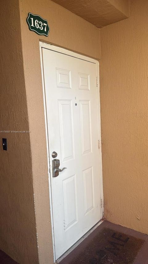 Photo of 6520 NW 114th Ave #1637, Doral, FL 33178 (MLS # A11793037)