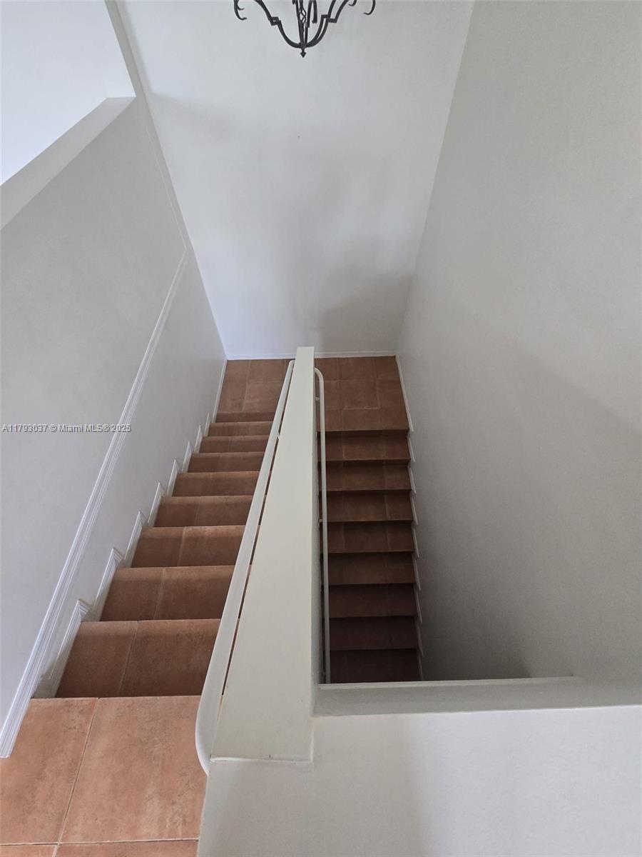 THE COURTS AT DORAL ISLES - Residential