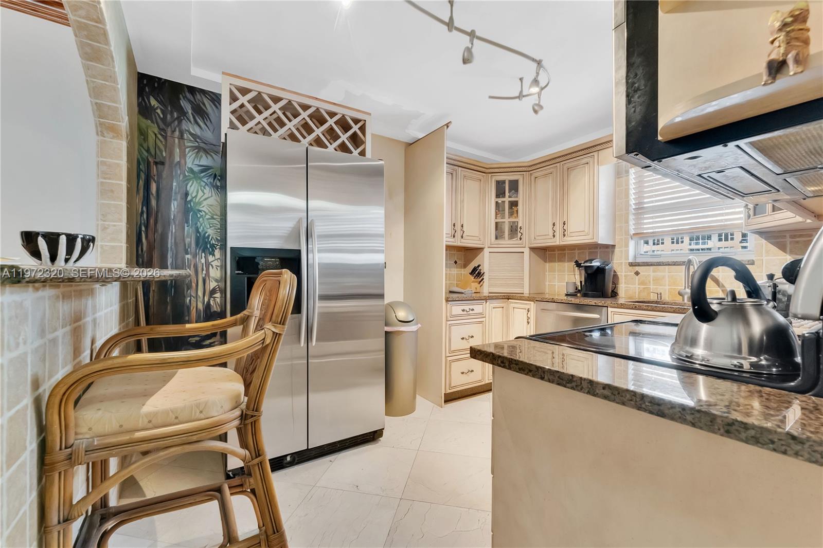 OCEANSIDE PLAZA CONDO - Residential Lease