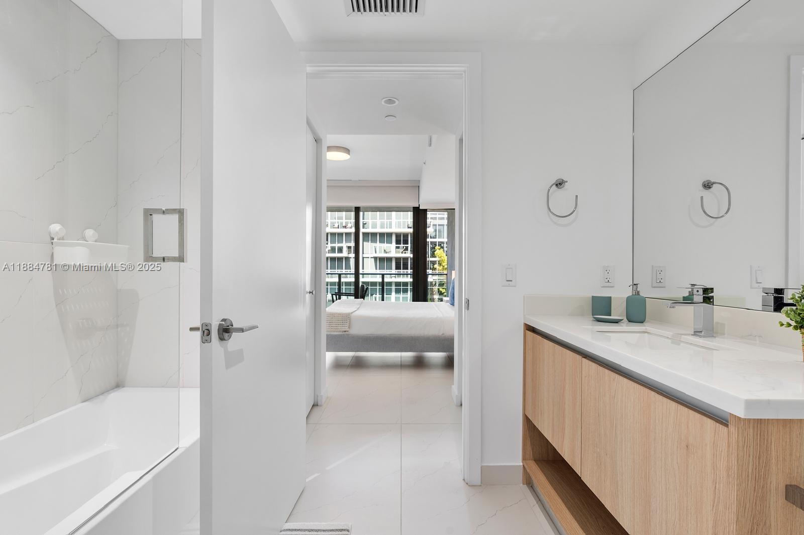 ALANA BAY HARBOR ISLAND - Residential Lease