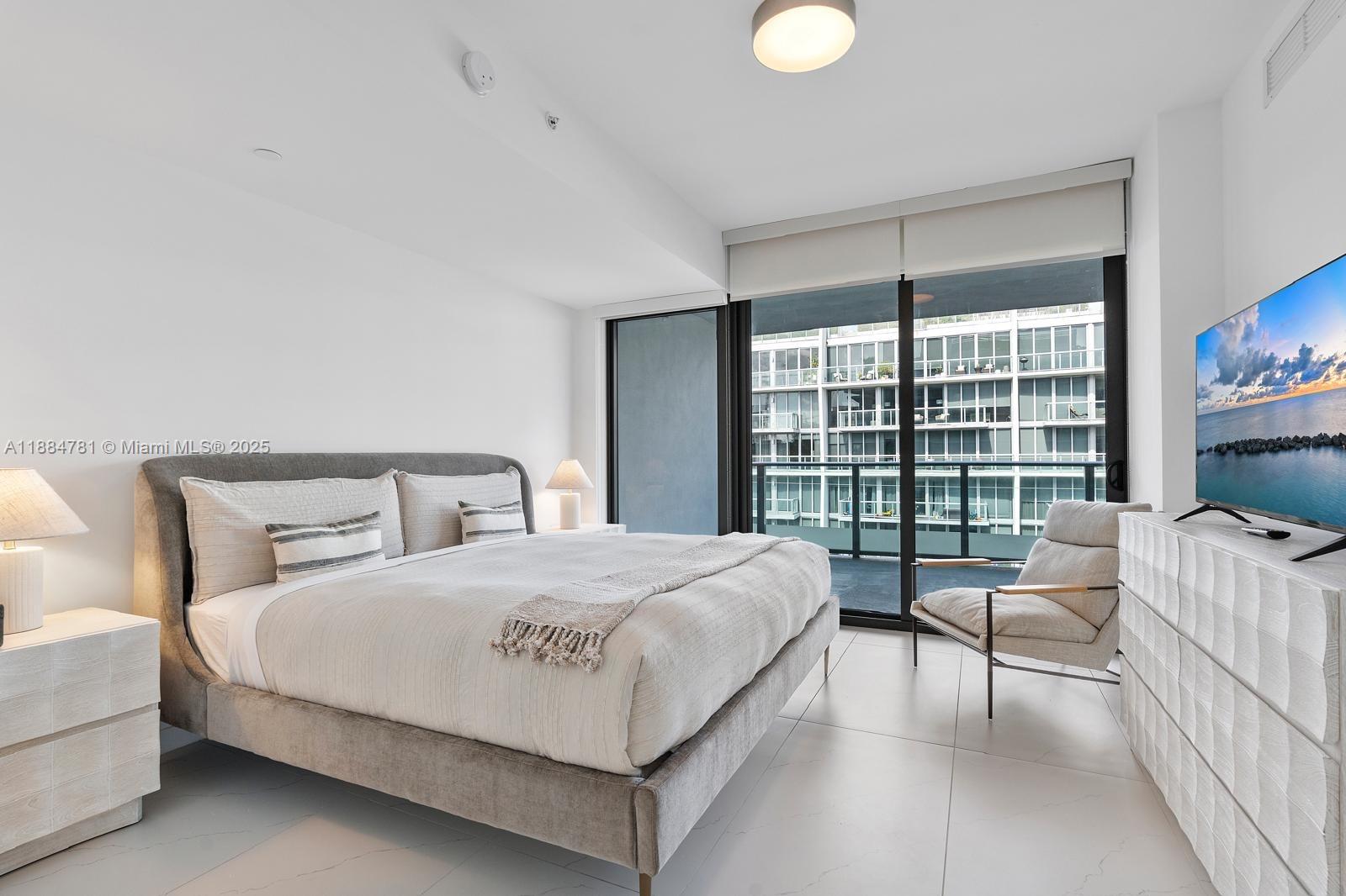 ALANA BAY HARBOR ISLAND - Residential Lease