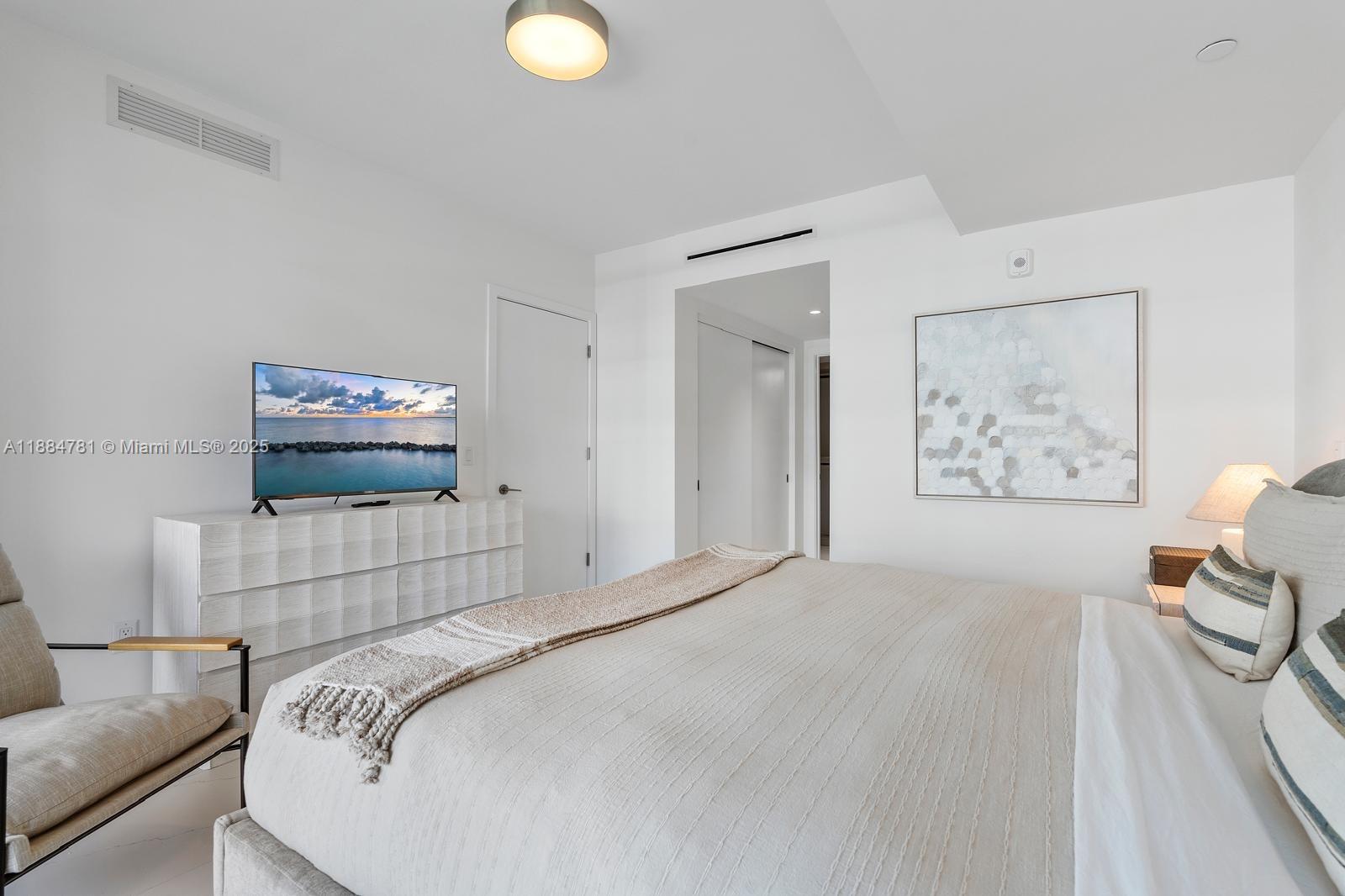 ALANA BAY HARBOR ISLAND - Residential Lease