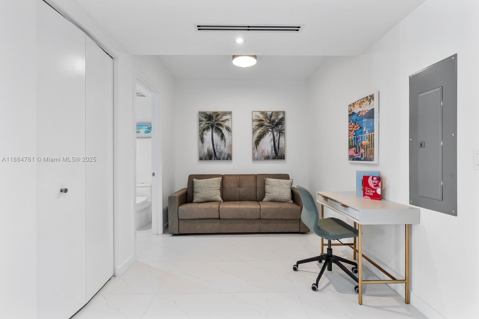 ALANA BAY HARBOR ISLAND - Residential Lease